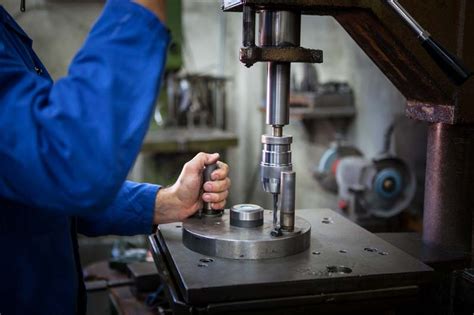 fabricación de piezas metalicas en murcia|Troqueles, torneados y matricería en Murcia..